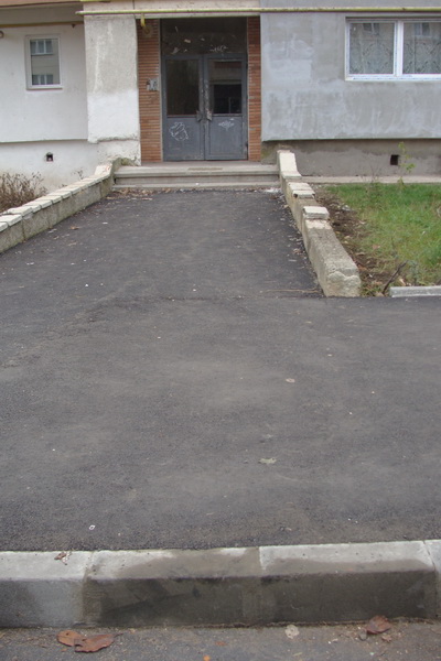 1.5 trotuar cu strat de uzura str. Republicii 2.jpg
